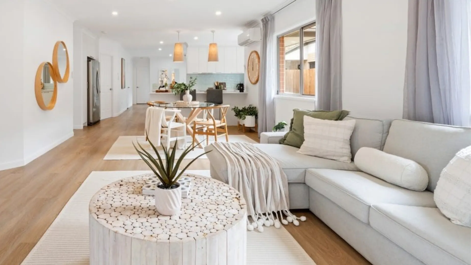 Modern Lounge